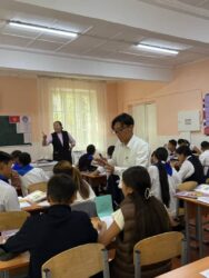 Волонтёр из Японии в нашей школе