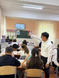 Волонтёр из Японии в нашей школе